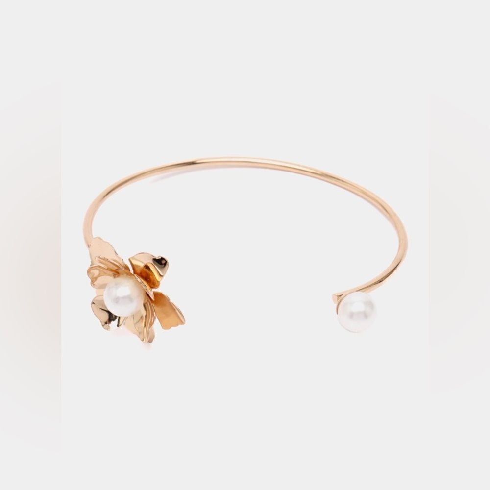 Flower cuff bracelet M153